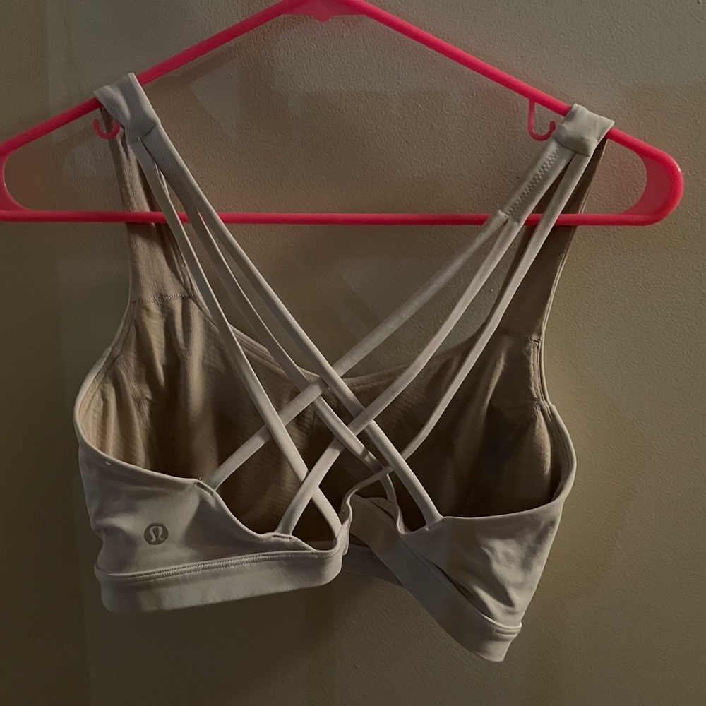 Lululemon Free to Be Serene Bra